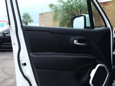 Used 2020 Jeep Renegade Latitude w/ Popular Equipment Group image 36