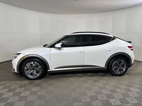 Used 2025 Genesis GV60 Advanced image 6