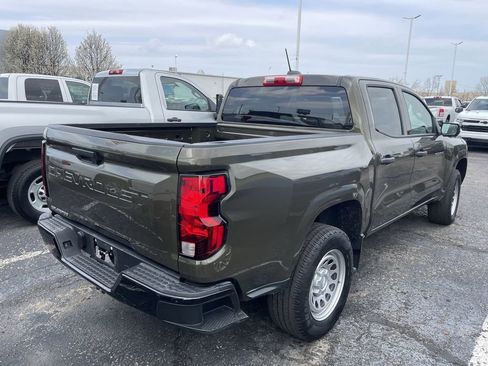 Used 2024 Chevrolet Colorado W/T image 9