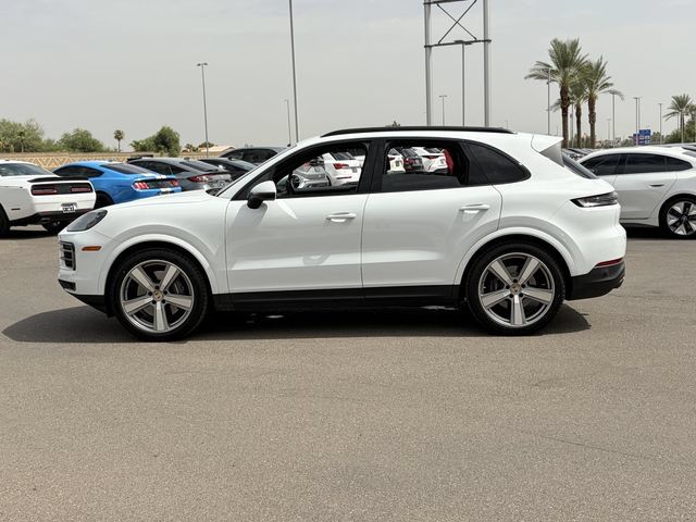 Used 2024 Porsche Cayenne AWD/4WD image 12