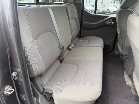 Used 2018 Nissan Frontier SV AWD/4WD image 28