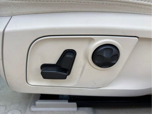 Used 2016 Maserati Ghibli S image 19