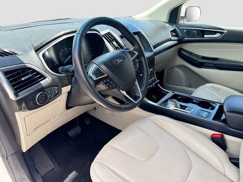 Used 2019 Ford Edge Titanium w/ Equipment Group 301A FWD image 10