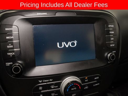 Used 2019 Kia Soul + FWD image 11
