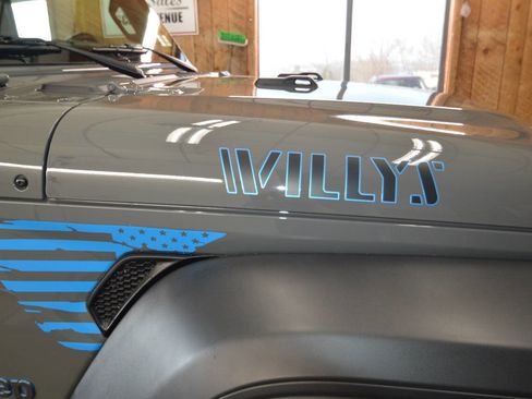 Used 2023 Jeep Wrangler Unlimited w/ Cold Weather Group image 6