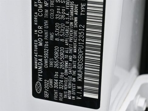 Used 2023 Genesis GV80 2.5T w/ Prestige 20" Package image 28