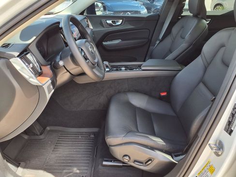 Certified 2024 Volvo XC60 B5 Plus w/ Protection Package Premier AWD/4WD image 20