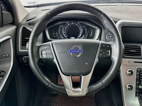 Used 2017 Volvo XC60 T5 Dynamic w/ Preferred Option Package AWD/4WD image 17