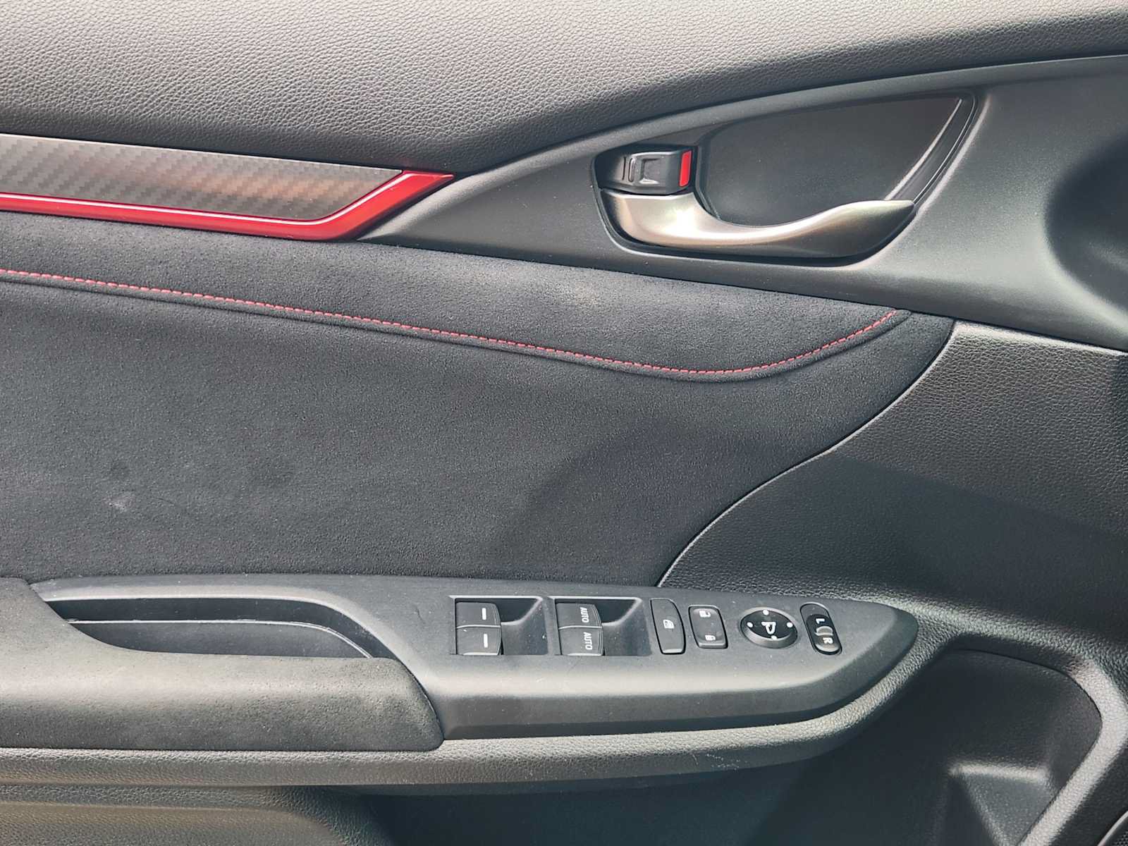 Used 2019 Honda Civic Type R image 22