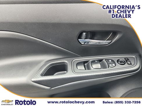 Used 2025 Nissan Versa SV FWD image 18