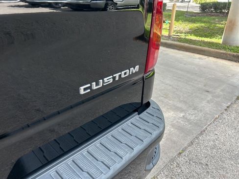 Used 2019 Chevrolet Silverado 1500 Custom image 19