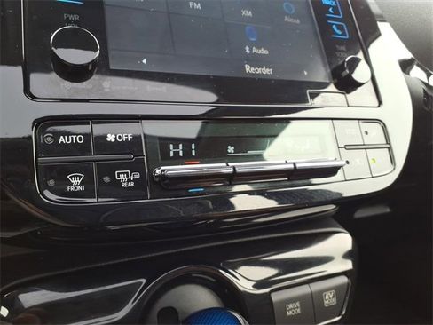 Used 2016 Toyota Prius Three image 22