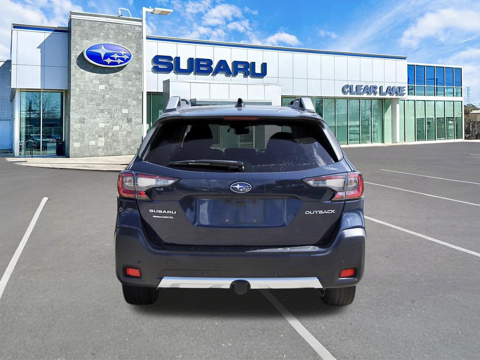 Used 2023 Subaru Outback Touring XT AWD/4WD image 5