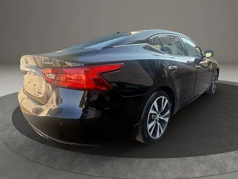 Used 2017 Nissan Maxima Platinum image 5