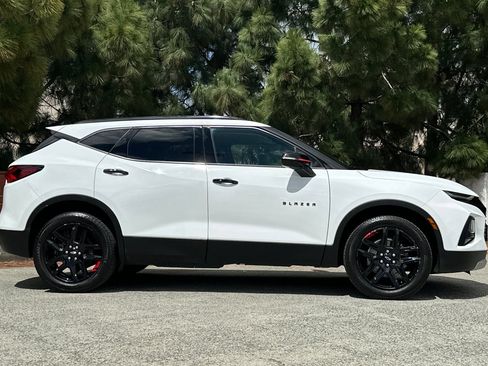 Used 2022 Chevrolet Blazer LT w/ Redline Edition AWD/4WD image 3