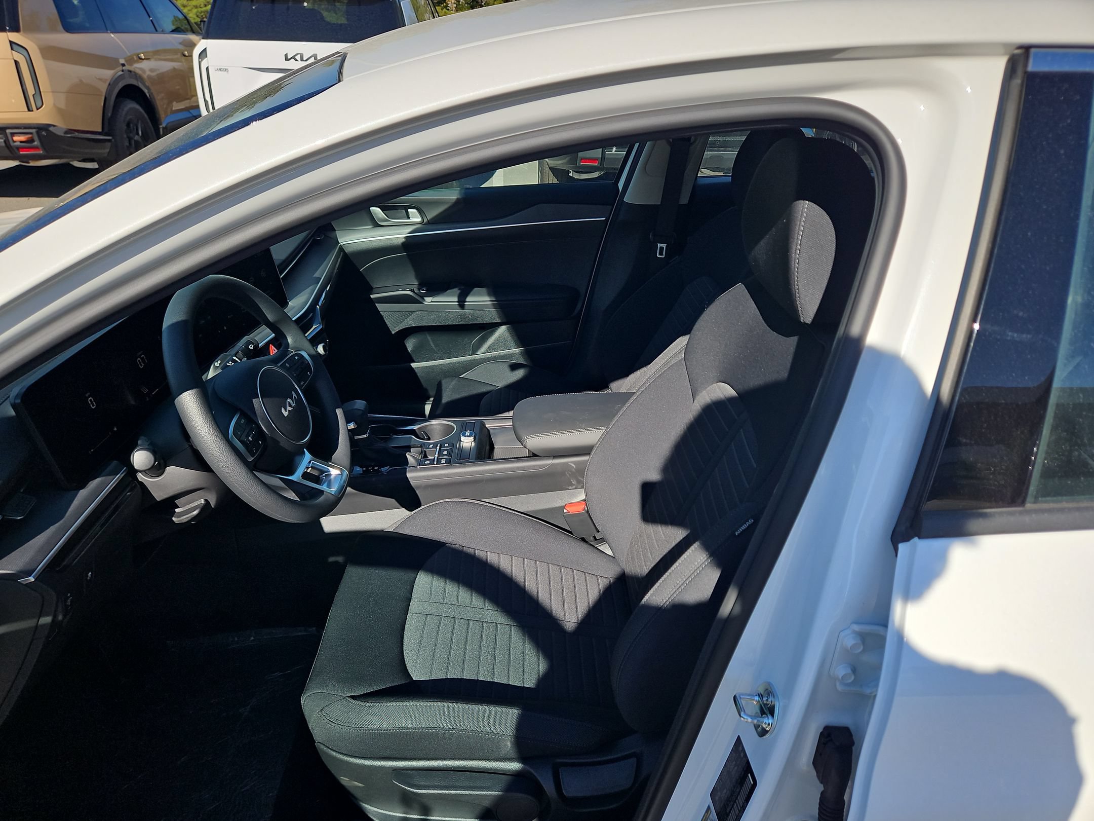 New 2026 Kia K5 LXS FWD image 19