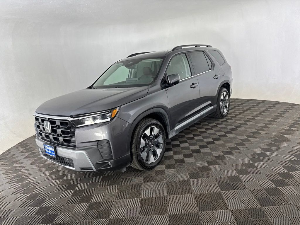 Certified 2026 Honda Pilot Touring image 3