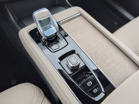 New 2026 Volvo XC90 T8 Plus w/ Protection Package Premier image 22