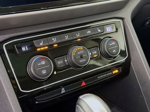 Used 2023 Volkswagen Atlas SE image 17