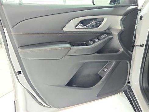 Used 2019 Chevrolet Traverse LT image 19