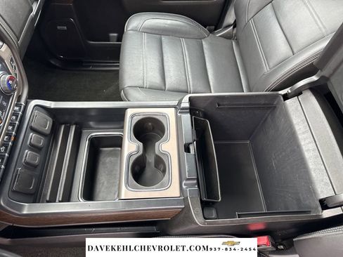 Used 2018 GMC Sierra 2500 Denali w/ Duramax Plus Package AWD/4WD image 18