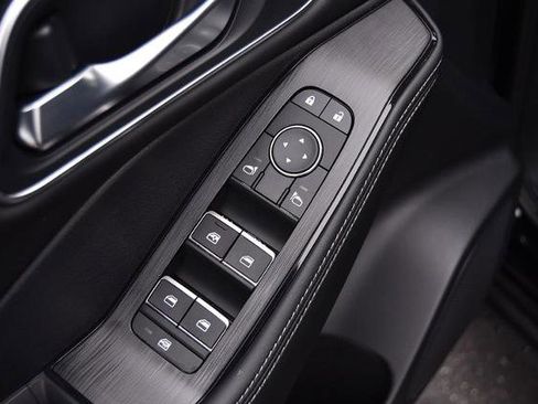 New 2026 Nissan Rogue Platinum image 9