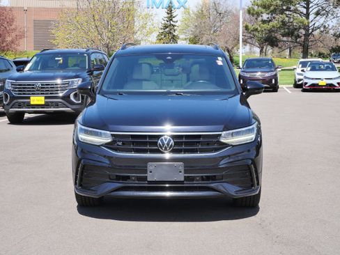 Used 2023 Volkswagen Tiguan SE R-Line AWD/4WD image 2