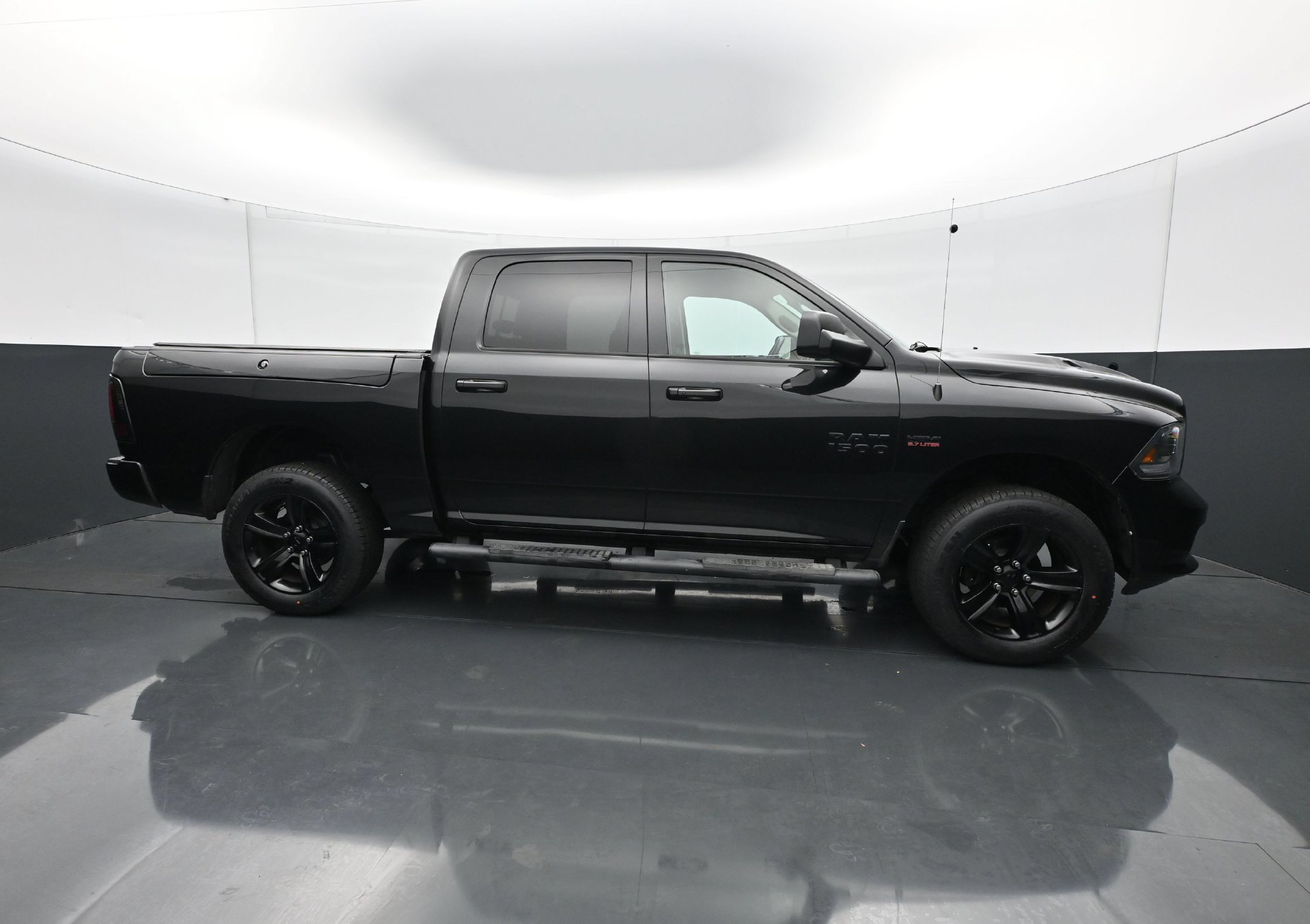 Used 2015 RAM 1500 Sport w/ Black Ram 1500 Sport Group AWD/4WD image 8