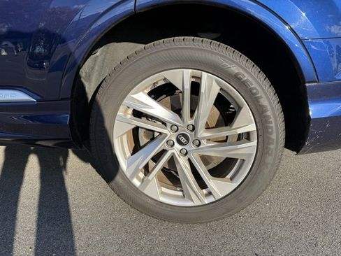 Used 2021 Audi Q7 3.0T Premium Plus w/ Executive Package image 10