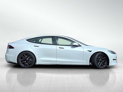 Used 2023 Tesla Model S Standard Range image 3