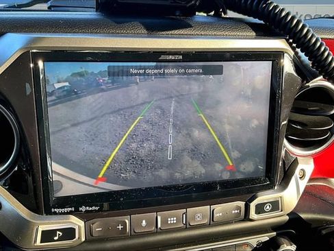 Used 2021 Jeep Wrangler Rubicon AWD/4WD image 14
