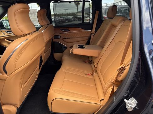 Certified 2024 Jeep Grand Cherokee Summit AWD/4WD image 17
