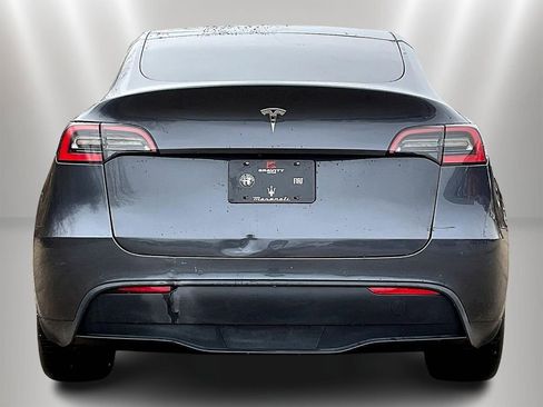 Used 2021 Tesla Model Y Long Range AWD/4WD image 5