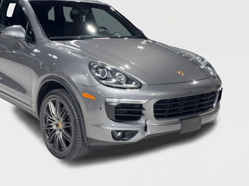 Used 2017 Porsche Cayenne S w/ Premium Package image 3
