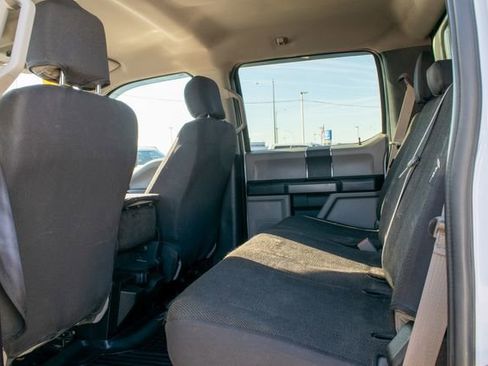 Used 2019 Ford F250 XLT w/ Camper Package image 15