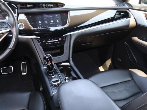 Certified 2023 Cadillac XT6 Sport w/ Platinum Package image 17