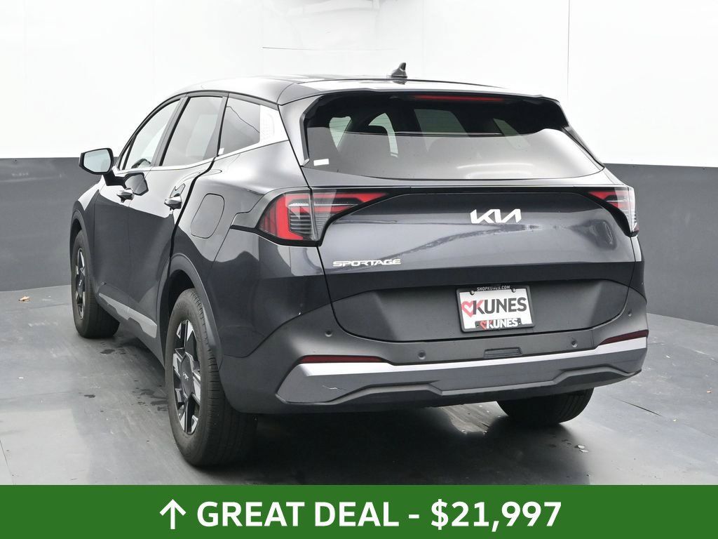 Used 2026 Kia Sportage LX FWD image 12