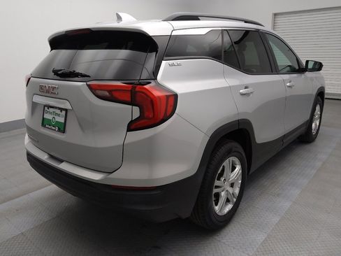 Used 2020 GMC Terrain SLE w/ Driver Convenience Package image 9