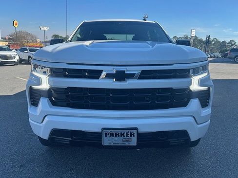 Used 2023 Chevrolet Silverado 1500 RST image 2