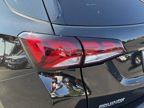 Used 2024 Chevrolet Equinox LT FWD image 7