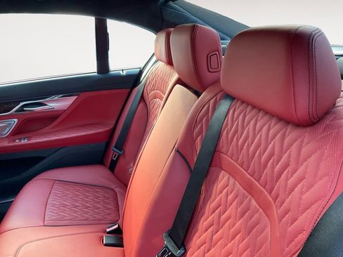 Used 2022 BMW 750i xDrive w/ Executive Package image 30