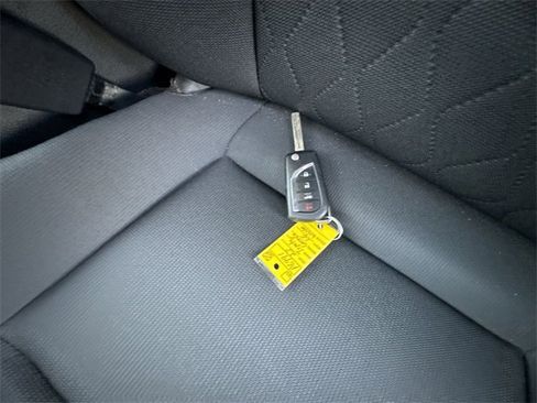 Used 2023 Toyota Corolla LE image 33
