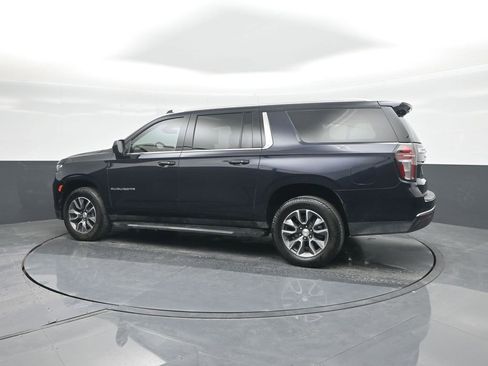 Used 2021 Chevrolet Suburban LT w/ Rear Media and Nav Package image 28