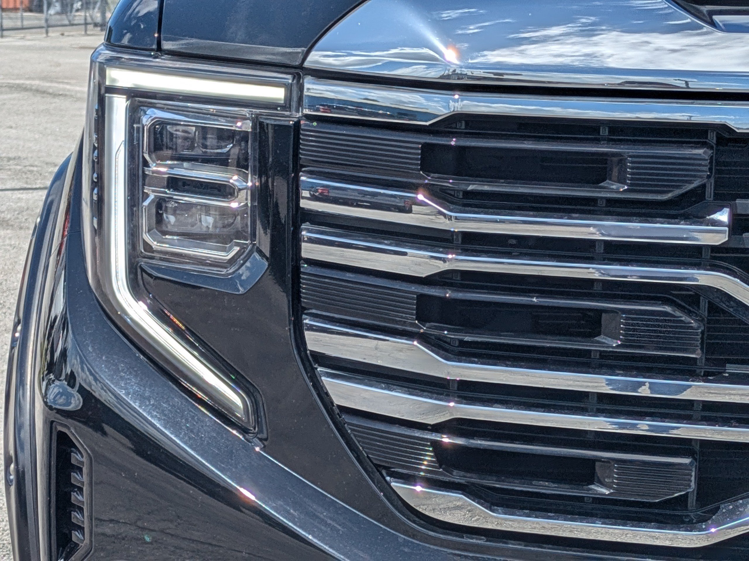 Used 2024 GMC Sierra 1500 SLT w/ SLT Premium Package AWD/4WD image 10
