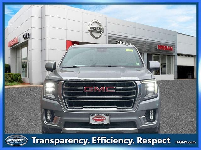 Used 2023 GMC Yukon SLT AWD/4WD image 2