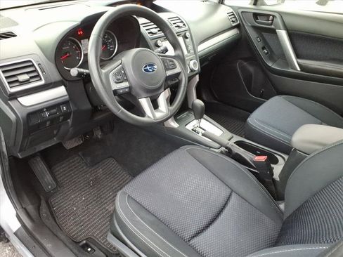 Used 2017 Subaru Forester 2.5i w/ Alloy Wheel Package image 13