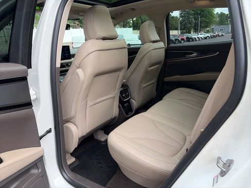 Used 2022 Lincoln Nautilus Reserve AWD/4WD image 10