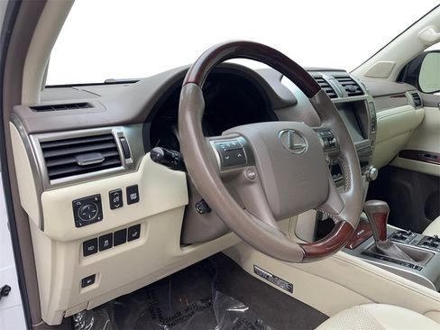 Used 2013 Lexus GX 460 Premium image 58