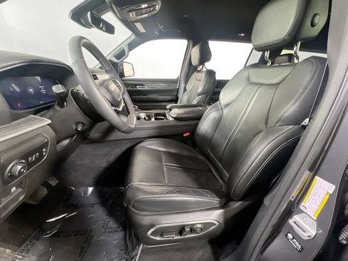 Used 2022 Jeep Wagoneer Series II image 22