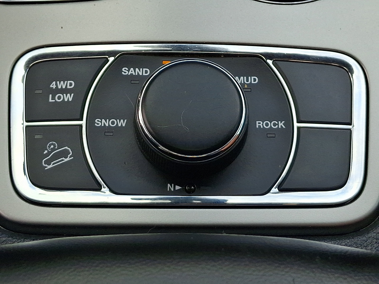 Used 2018 Jeep Grand Cherokee Limited AWD/4WD image 26